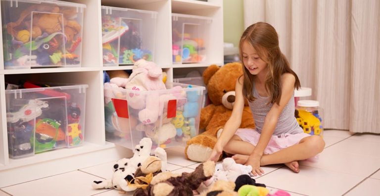 Chega de bagunça: 10 dicas para organizar os brinquedos